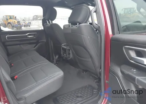 2021 Ram 1500 Big Horn 4X4 5'7 Box z USA, uszkodzony, nr VIN 1C6SRFFT9MN827708